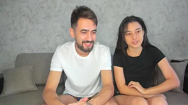 Snapshot of sophywhisper chatting on September 19, 2025, 8:18 am sophywhisper online show from September 19, 2025, 8:18 am