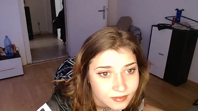 Aliens4twenty online show from November 25, 2025, 8:03 am