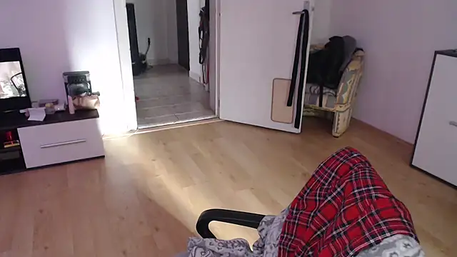 Aliens4twenty online show from November 1, 2025, 7:24 am