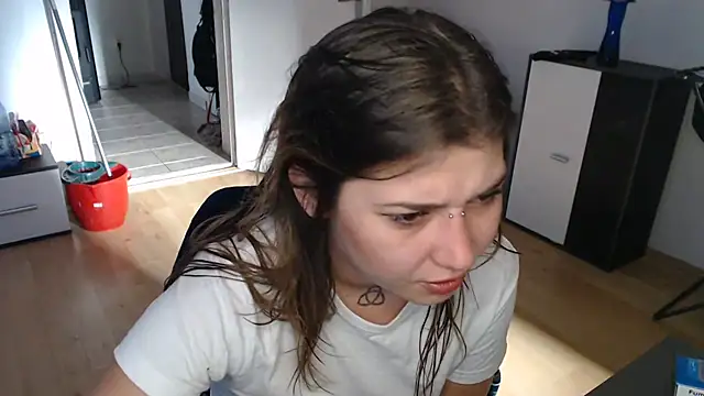 Aliens4twenty online show from November 24, 2025, 8:14 am