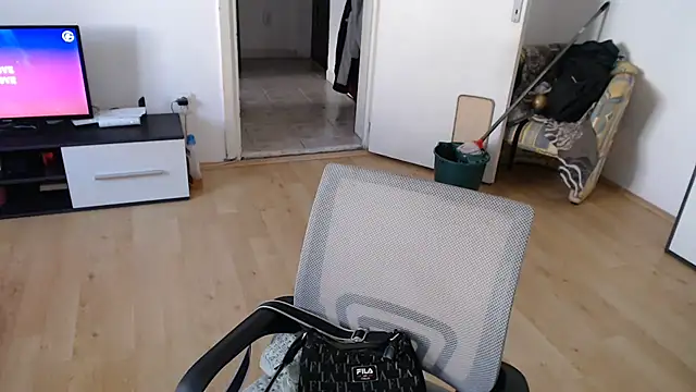 Aliens4twenty online show from September 16, 2025, 6:14 am