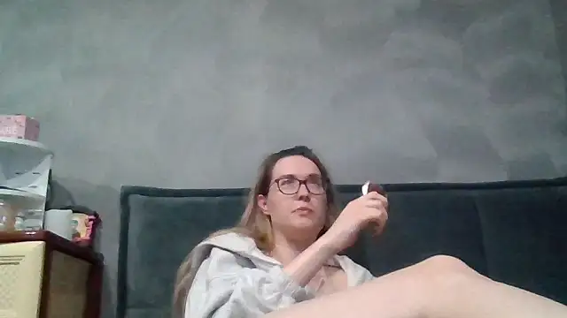 Snapshot of Jugira chatting on October 18, 2025, 11:18 pm Jugira online show from October 18, 2025, 11:18 pm