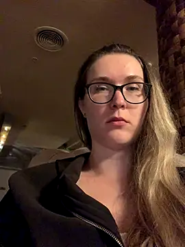 Snapshot of Jugira chatting on November 8, 2025, 8:01 pm Jugira online show from November 8, 2025, 8:01 pm