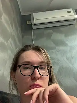 Snapshot of Jugira chatting on September 8, 2025, 11:15 pm Jugira online show from September 8, 2025, 11:15 pm