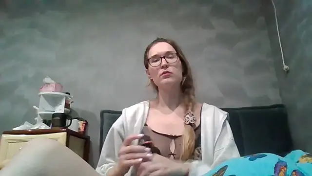 Snapshot of Jugira chatting on October 5, 2025, 10:22 pm Jugira online show from October 5, 2025, 10:22 pm