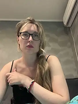 Snapshot of Jugira chatting on September 23, 2025, 10:50 pm Jugira online show from September 23, 2025, 10:50 pm