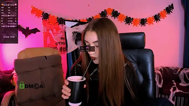 barbara crazy online show from November 3, 2025, 9:57 am