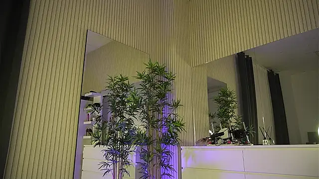 EmmaBlanco online show from March 26, 2026, 6:11 am