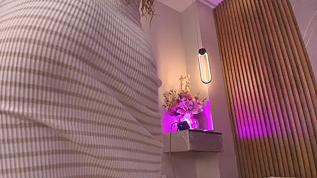 biancaa 18 online show from April 13, 2026, 7:40 pm