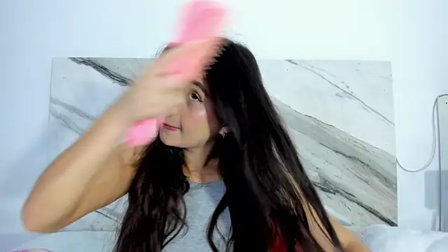 thamiina  online show from September 24, 2025, 7:09 pm