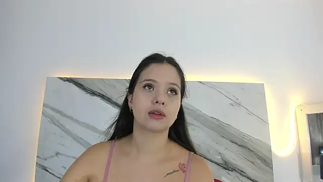 thamiina  online show from September 28, 2025, 12:01 pm