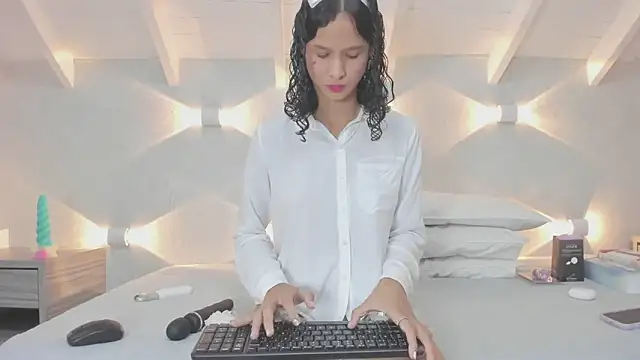 Princesita Sofia  online show from October 21, 2025, 8:19 pm