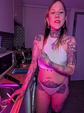 sarahpearlx online show from March 13, 2026, 11:10 pm