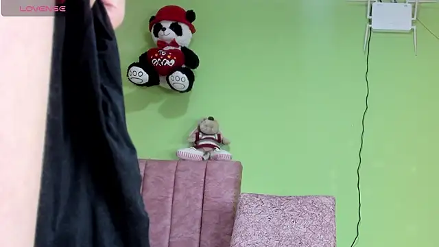 hot Dariana pantyhose online show from October 18, 2025, 1:13 pm