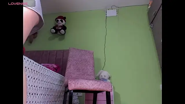 hot Dariana pantyhose online show from September 9, 2025, 2:15 pm