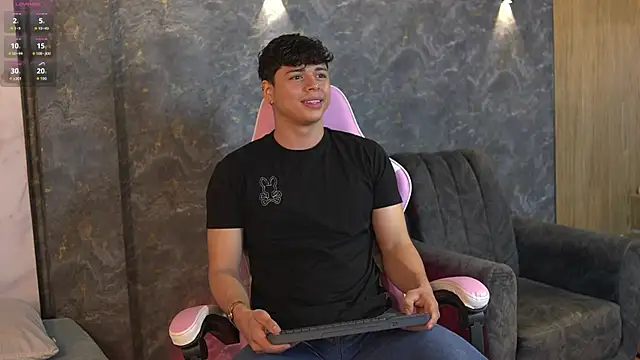 Snapshot of Ethan_occonor chatting on September 9, 2025, 12:47 pm Ethan occonor online show from September 9, 2025, 12:47 pm