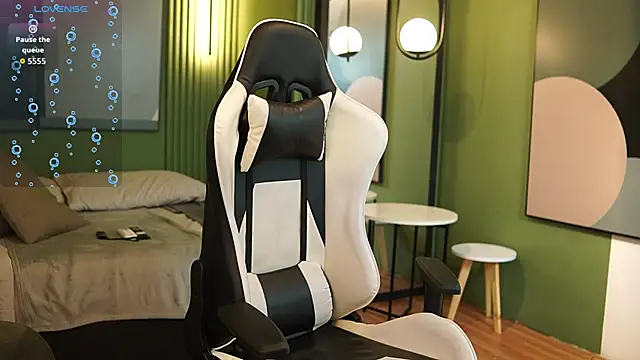 Snapshot of Ethan_occonor chatting on September 26, 2025, 1:18 pm Ethan occonor online show from September 26, 2025, 1:18 pm