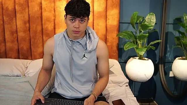 Snapshot of Ethan_occonor chatting on September 15, 2025, 10:48 am Ethan occonor online show from September 15, 2025, 10:48 am