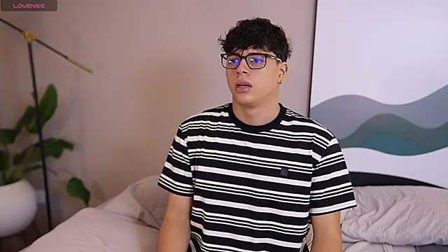 Snapshot of Ethan_occonor chatting on October 11, 2025, 6:42 pm Ethan occonor online show from October 11, 2025, 6:42 pm