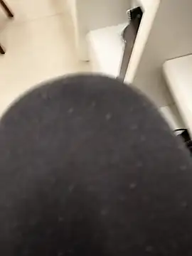 guridosul051 online show from September 15, 2025, 1:33 pm