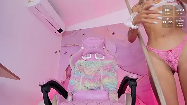 Snapshot of Maariangel chatting on September 24, 2025, 3:57 am Maariangel online show from September 24, 2025, 3:57 am