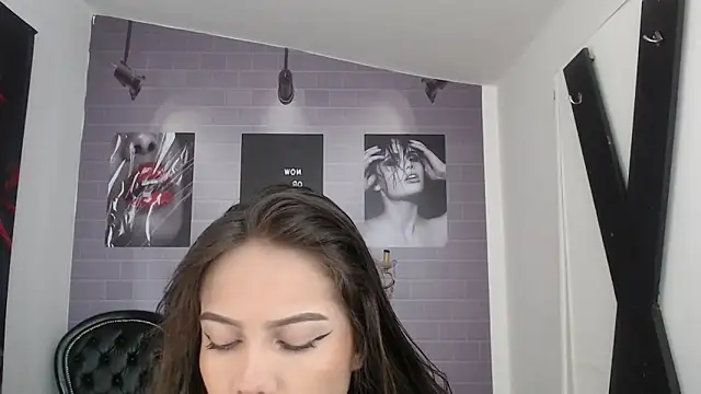 Snapshot of aleesha_cameron02 chatting on November 7, 2025, 12:10 pm aleesha cameron02 online show from November 7, 2025, 12:10 pm