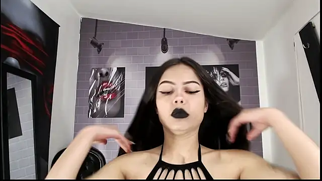 Snapshot of aleesha_cameron02 chatting on October 6, 2025, 7:14 pm aleesha cameron02 online show from October 6, 2025, 7:14 pm