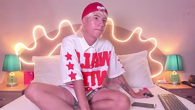 Enrrixxx  online show from September 19, 2025, 12:36 am