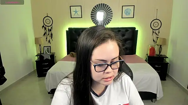 Snapshot of LolaVillalobos chatting on May 12, 2026, 12:11 pm LolaVillalobos online show from May 12, 2026, 12:11 pm
