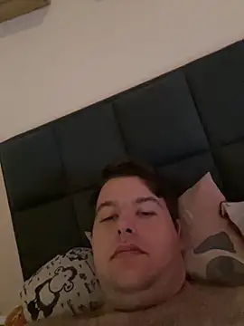 Snapshot of Lars2306 chatting on November 3, 2025, 10:30 am Lars2306 online show from November 3, 2025, 10:30 am