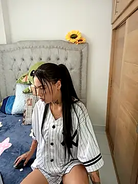 Babyboo honey online show from November 17, 2025, 12:42 pm