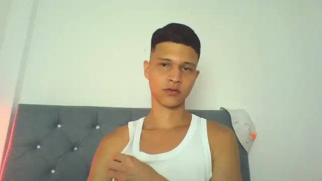 Snapshot of Twinkcock22 chatting on September 29, 2025, 4:30 am Twinkcock22 online show from September 29, 2025, 4:30 am