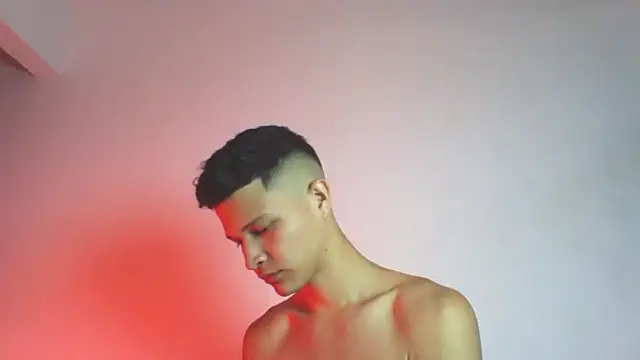 Snapshot of Twinkcock22 chatting on September 14, 2025, 7:14 pm Twinkcock22 online show from September 14, 2025, 7:14 pm