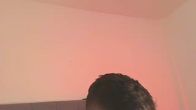 Snapshot of Twinkcock22 chatting on October 9, 2025, 2:34 am Twinkcock22 online show from October 9, 2025, 2:34 am