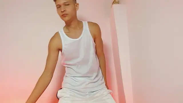 Twinkcock22 online show from April 25, 2026, 12:24 am