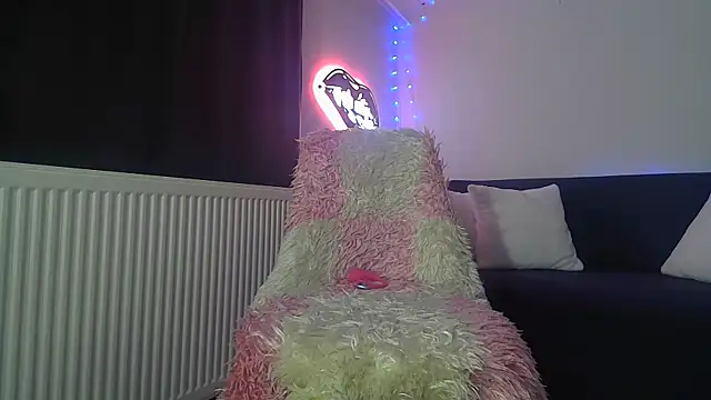 Melisss0404 online show from October 25, 2025, 9:48 pm