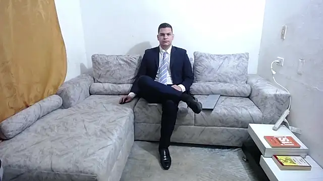 Victor Maitland online show from September 21, 2025, 8:14 pm