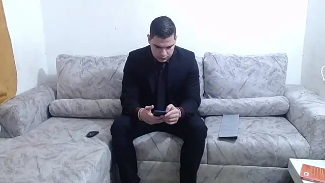 Victor Maitland online show from October 2, 2025, 8:12 pm