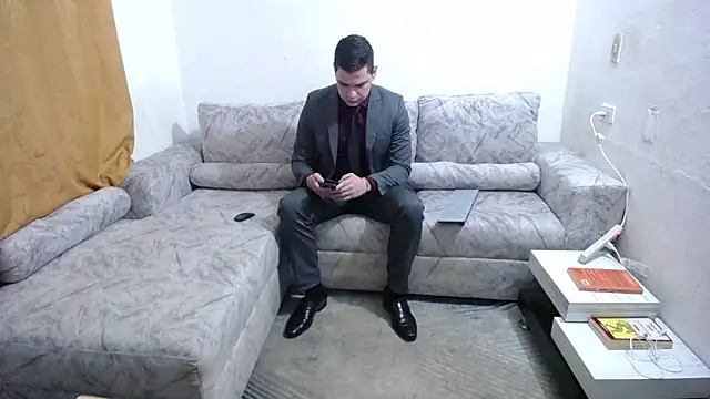 Victor Maitland online show from October 15, 2025, 3:38 am