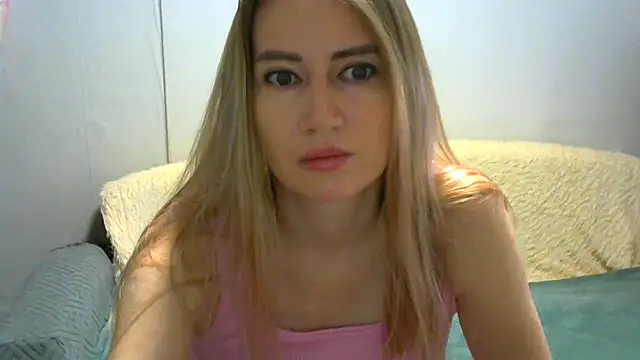 JessFoxxx online show from October 9, 2025, 4:02 am