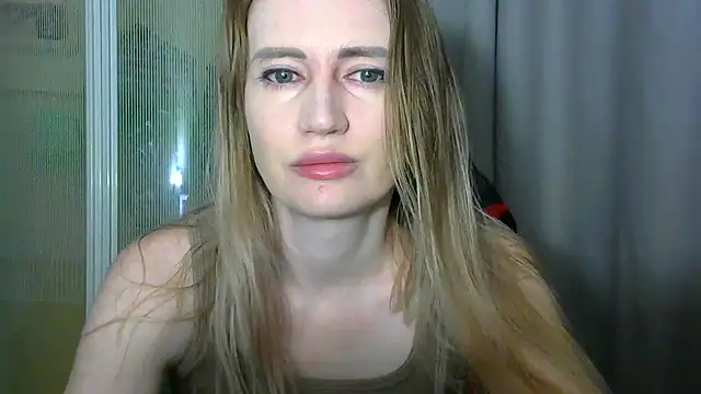 Snapshot of JessFoxxx chatting on February 15, 2026, 3:18 am JessFoxxx online show from February 15, 2026, 3:18 am