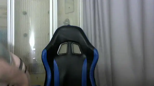 JessFoxxx online show from September 10, 2025, 2:32 am