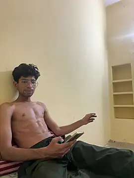 Snapshot of smokieeetwink chatting on June 19, 2026, 8:58 pm smokieeetwink online show from June 19, 2026, 8:58 pm