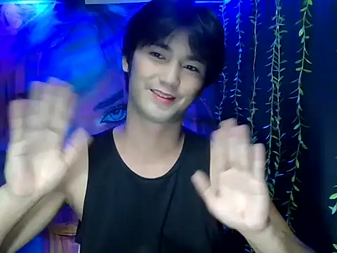 miss lolalops online show from December 21, 2025, 2:41 pm