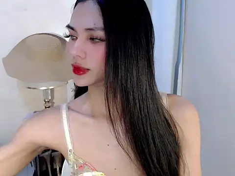 Ur latinahotpaprika online show from July 23, 2026, 8:27 pm