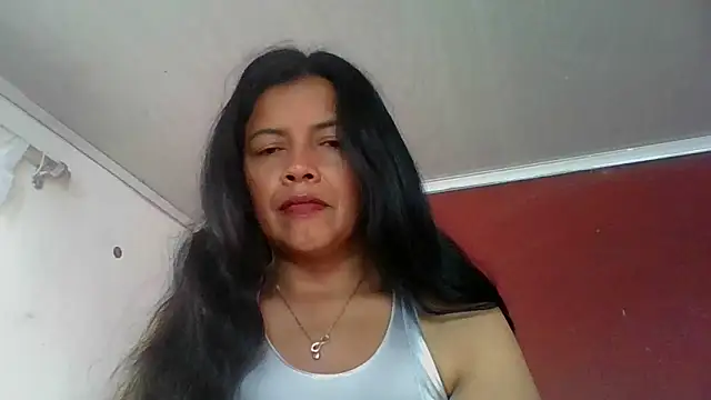 Snapshot of DianaOchoa_ chatting on October 9, 2025, 12:28 pm DianaOchoa online show from October 9, 2025, 12:28 pm