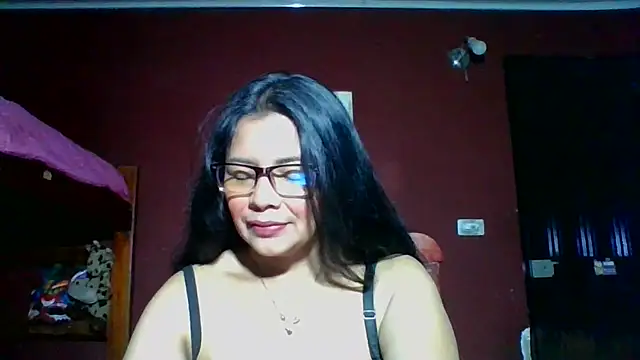 Snapshot of DianaOchoa_ chatting on October 6, 2025, 12:56 am DianaOchoa online show from October 6, 2025, 12:56 am