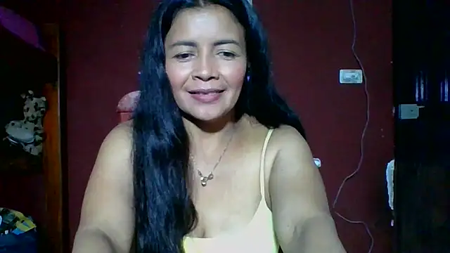 Snapshot of DianaOchoa_ chatting on October 1, 2025, 7:46 am DianaOchoa online show from October 1, 2025, 7:46 am