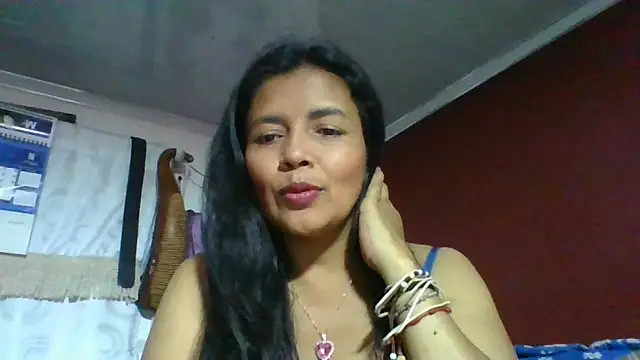 Snapshot of DianaOchoa_ chatting on April 24, 2026, 3:19 am DianaOchoa online show from April 24, 2026, 3:19 am
