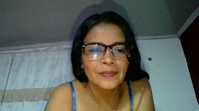 Snapshot of DianaOchoa_ chatting on September 29, 2025, 3:24 am DianaOchoa online show from September 29, 2025, 3:24 am